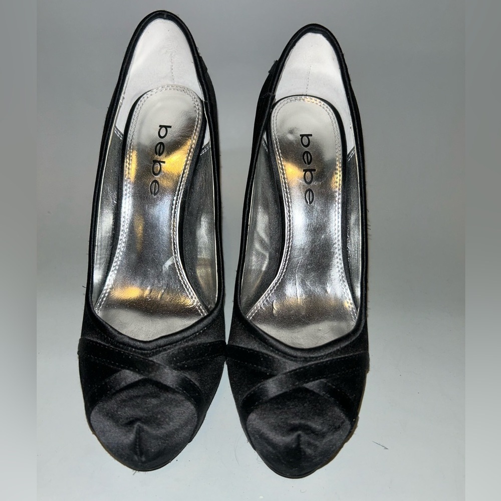 Pre love Bebe satin style heel